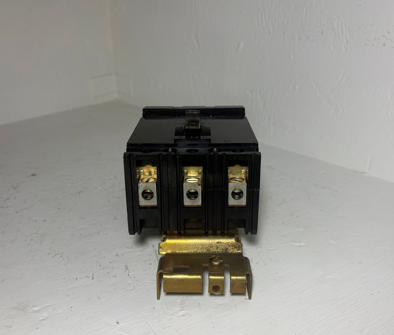 Square D I-Line FA36060 60A Circuit Breaker Black 480/600V Type FA 3 Pole 60 Amp (EM5813-1)