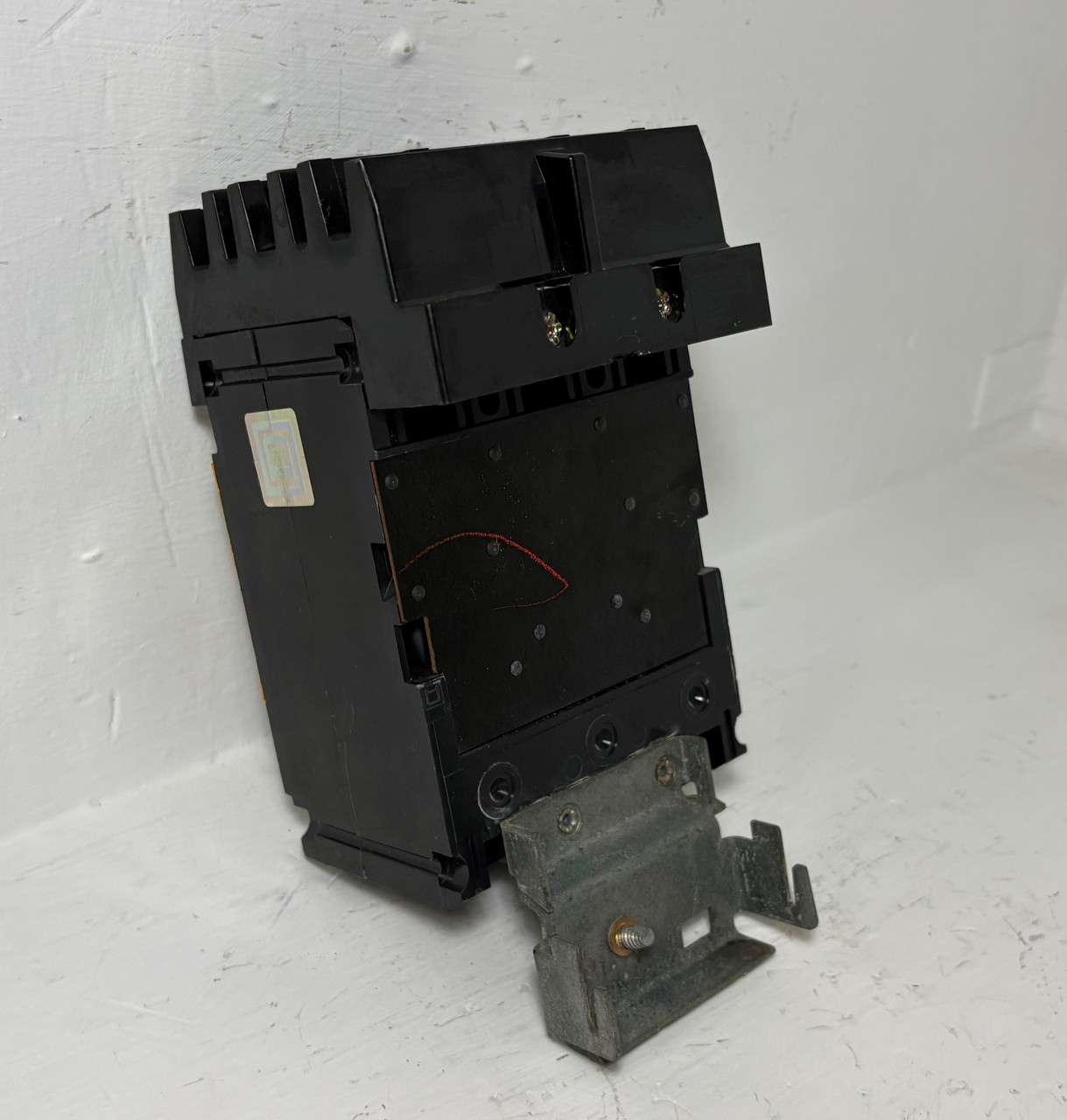 3rd Image of EM5817