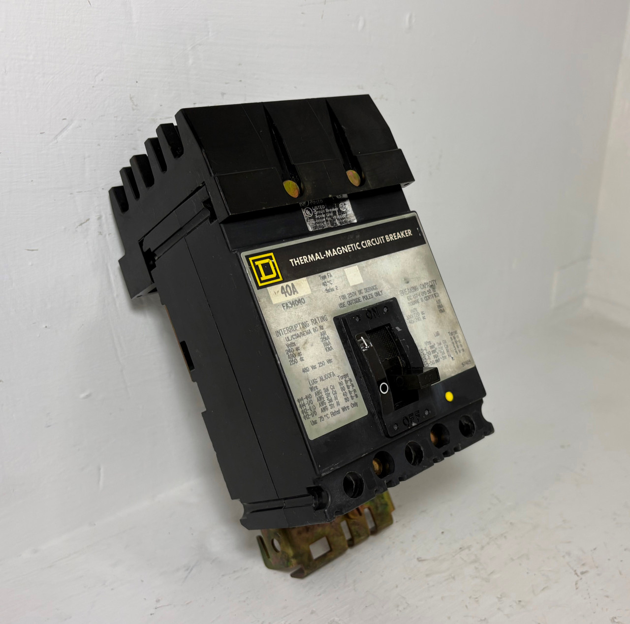 Square D I-Line FA34040 40A Circuit Breaker 480 VAC Type FA 40 Amp 3P bad label (EM5820-3)