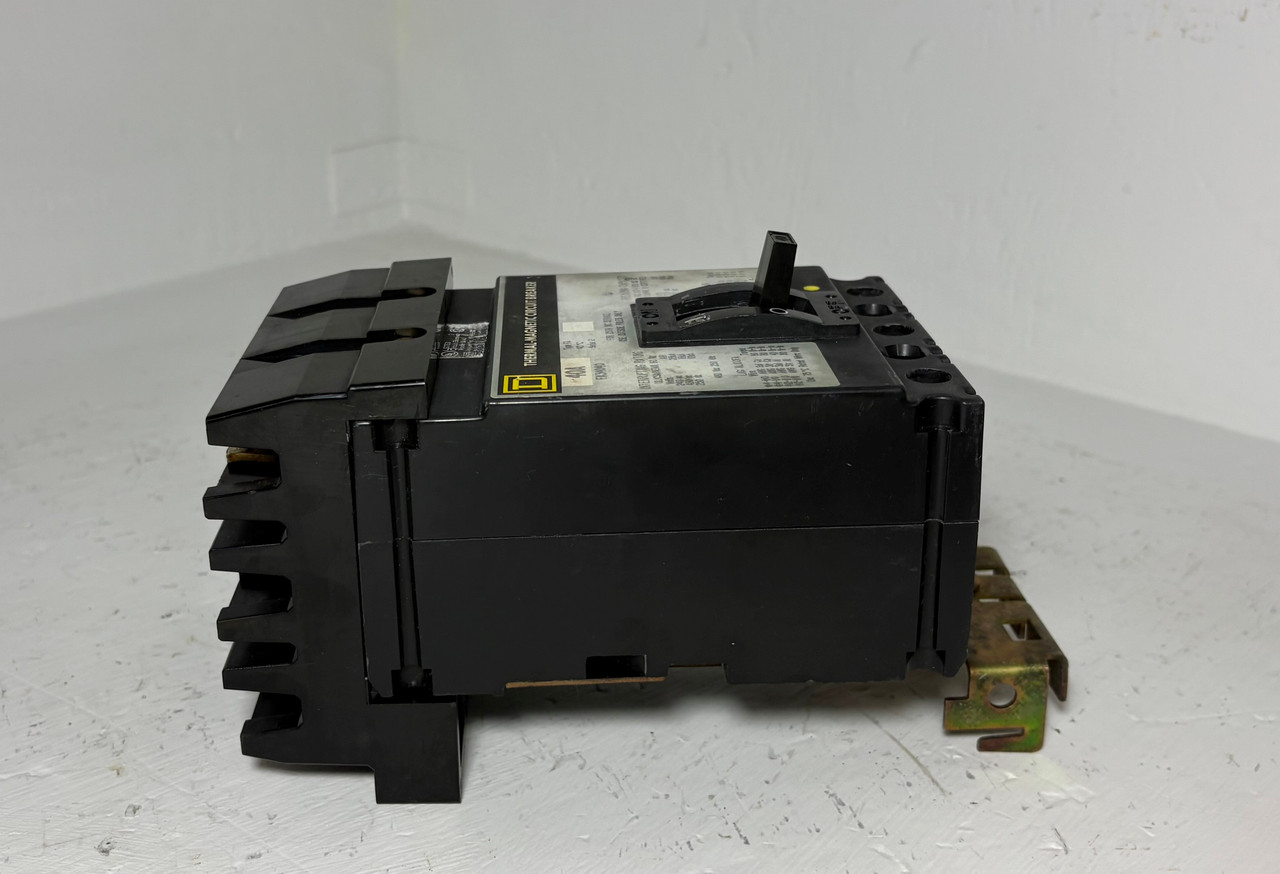 Square D I-Line FA34040 40A Circuit Breaker 480 VAC Type FA 40 Amp 3P bad label (EM5820-3)