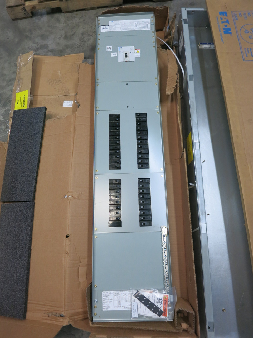 NEW Eaton PRL3X 225A Main Breaker Panel Board 208Y/120V 3PH 4W PDD2 225 Amp (DW7942-1)