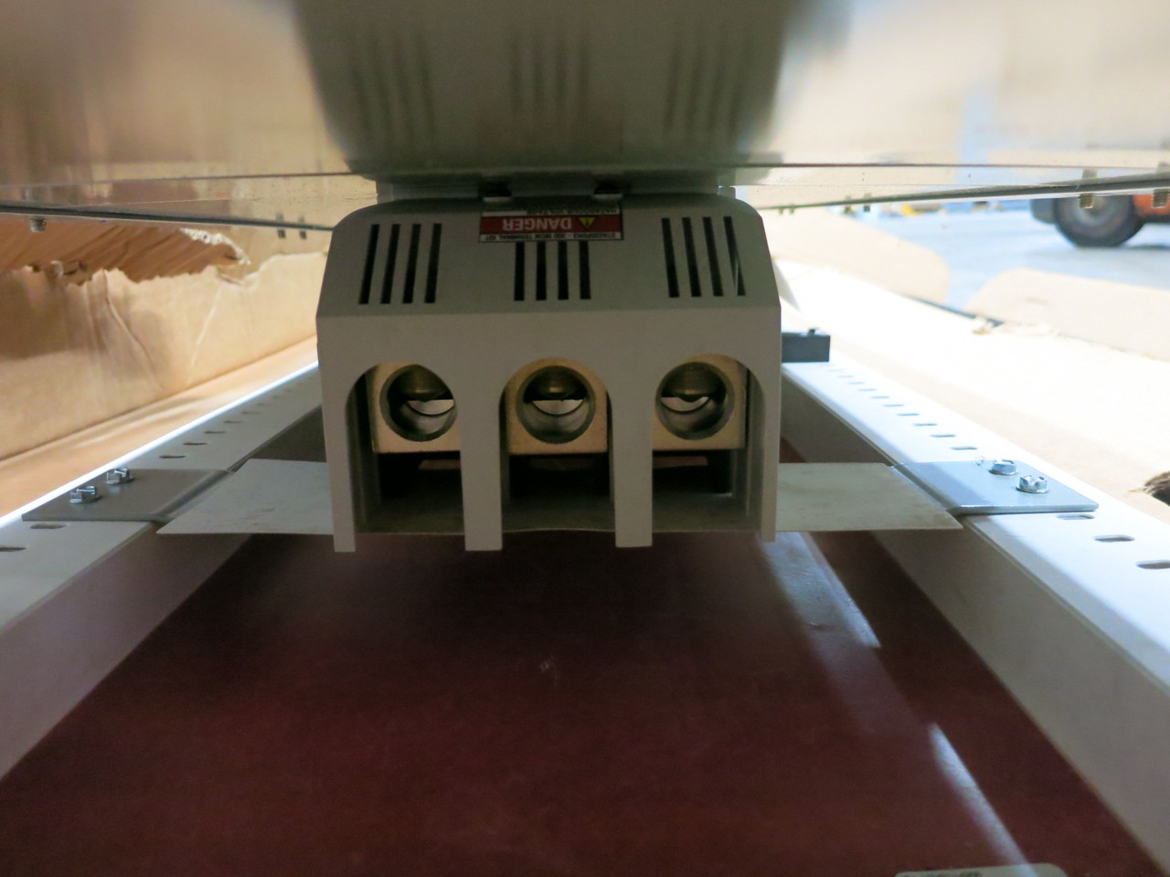 NEW Eaton PRL3X 225A Main Breaker Panel Board 208Y/120V 3PH 4W PDD2 225 Amp (DW7942-1)