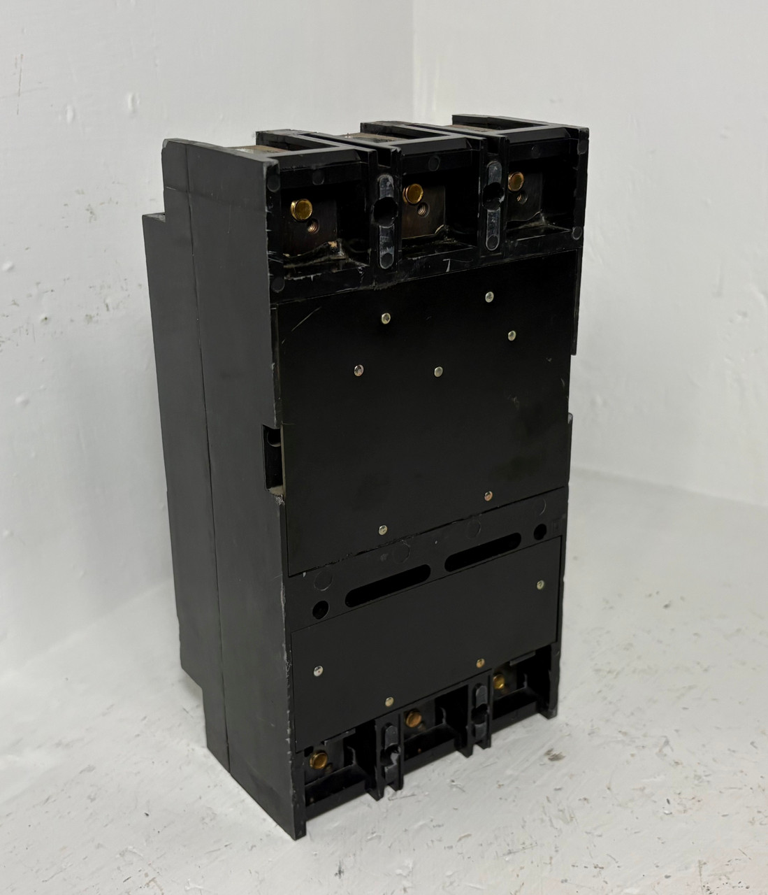 Square D LAL36150 150A Circuit Breaker Black 480/600V Type LAL 3 Pole 150 Amp (EM5826-1)