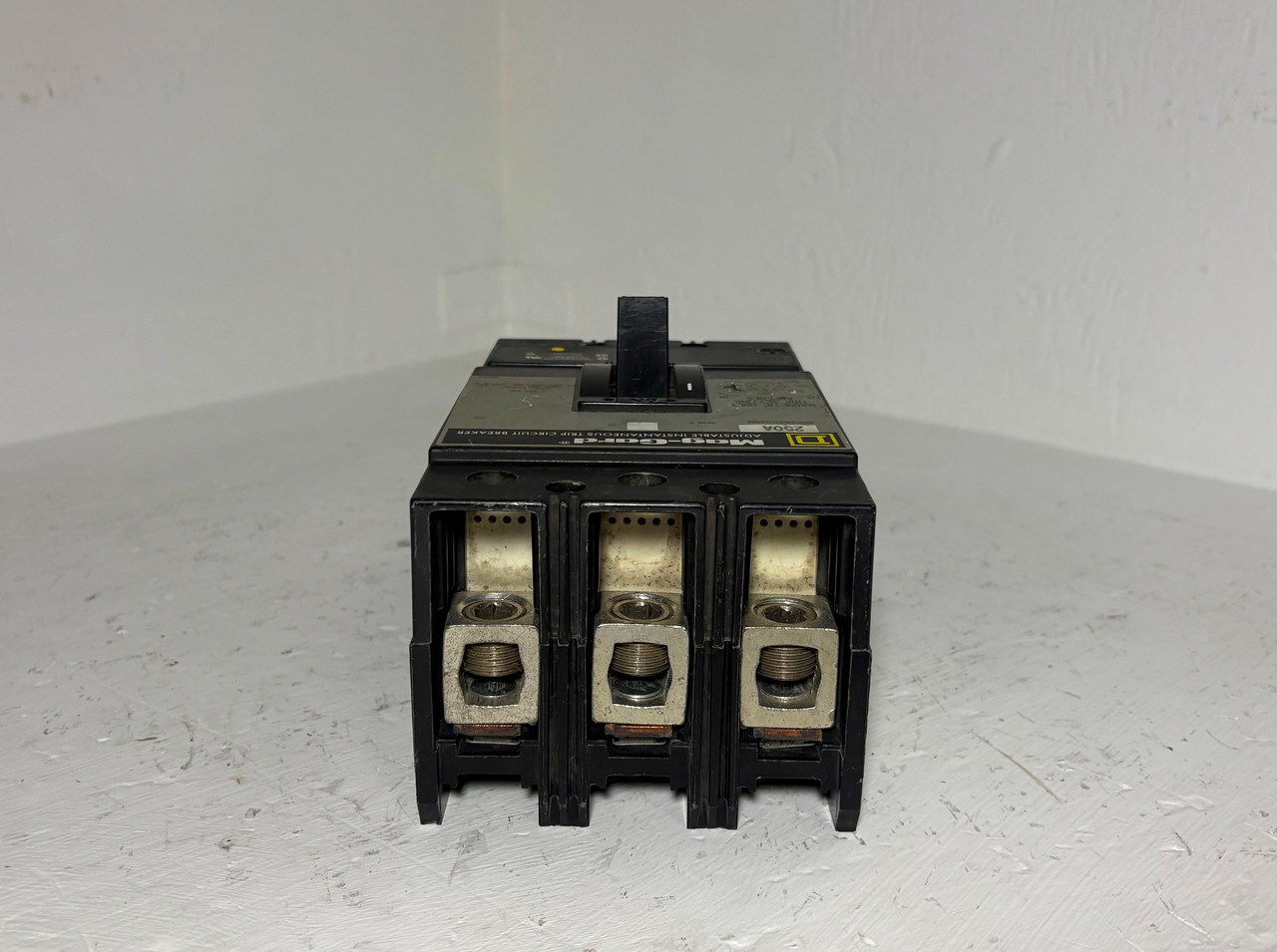 Square D KHP3625025M 250A Mag-Gard Circuit Breaker 600V 3 Pole KHP36250 250 Amp (EM5831-1)