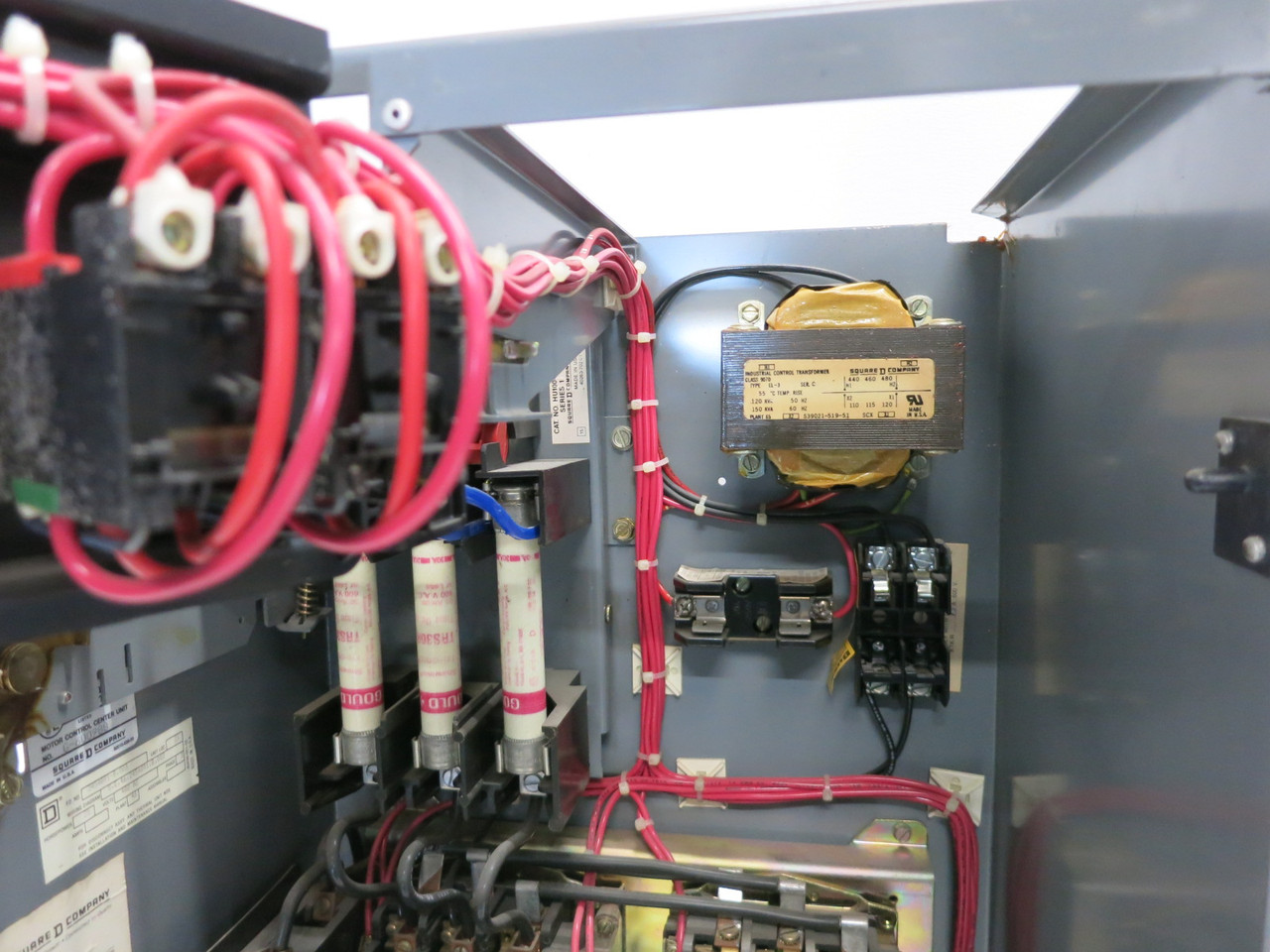 Square D Model 5 30A Fusible Size 2 Two-Speed Starter 24" MCC Bucket 30 Amp 8810 (DW7956-1)