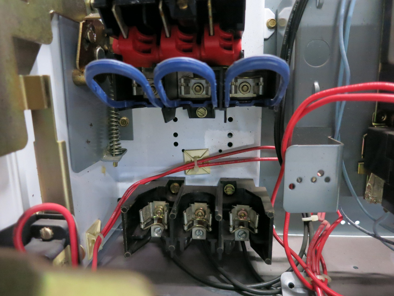 Square D Model 6 30A Fusible Size 1 Starter 12" MCC Bucket 30 Amp 8536SCO3S (DW7955-3)