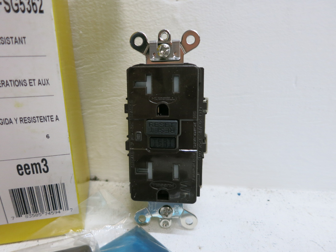 NEW Hubbell GFSG5362 20A 125V Industrial Outlet Receptacle GFCI AUTOGUARD 20 Amp (DW7962-15)