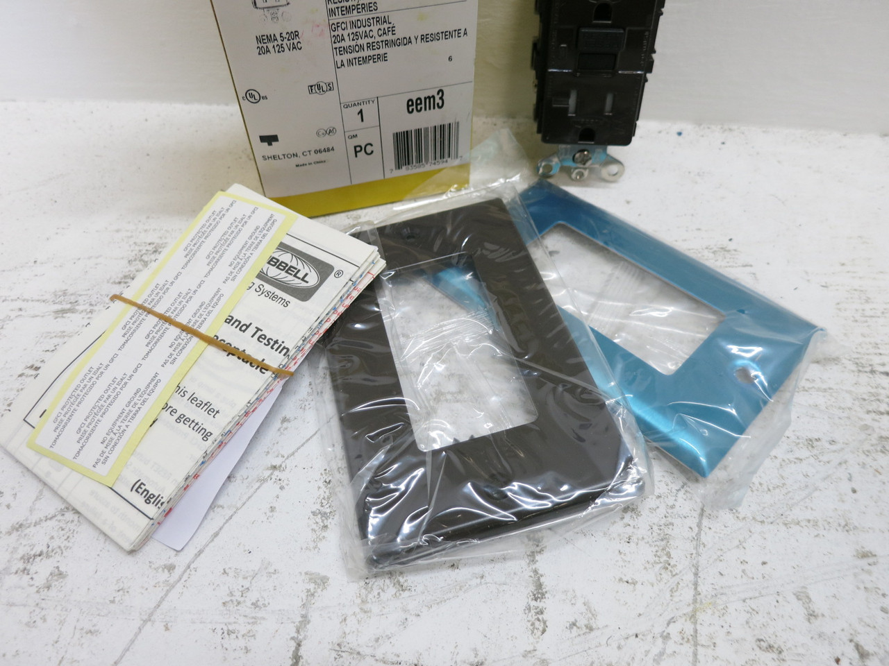 NEW Hubbell GFSG5362 20A 125V Industrial Outlet Receptacle GFCI AUTOGUARD 20 Amp (DW7962-15)