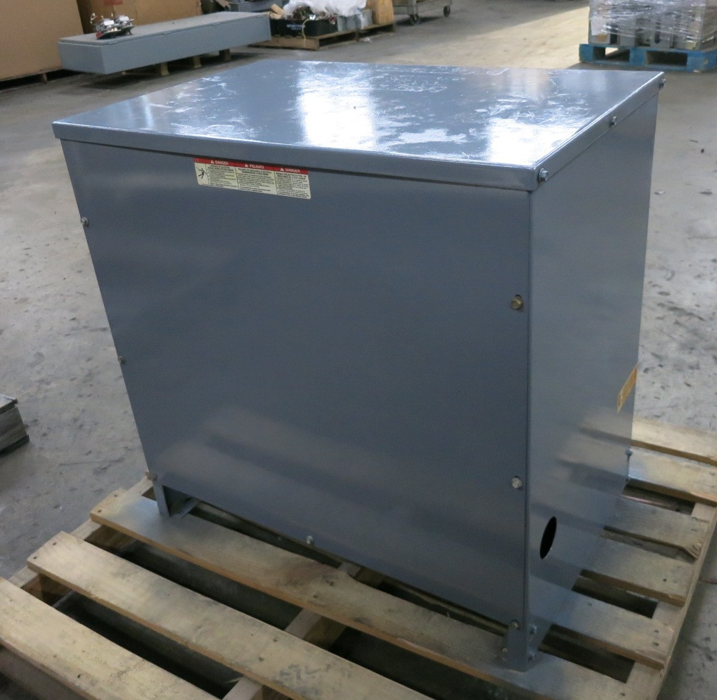 Square D 45 kVA 480 Delta - 208Y/120 V 3PH Dry Type Transformer 45T3HNV 480V 3R (DW7980-1)