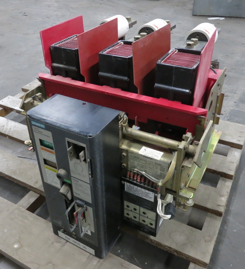 Siemens RLF-800 800A Air Breaker LSIG Static Trip III RMS-TSIG-TZ-C 800 Amp (DW7977-2)