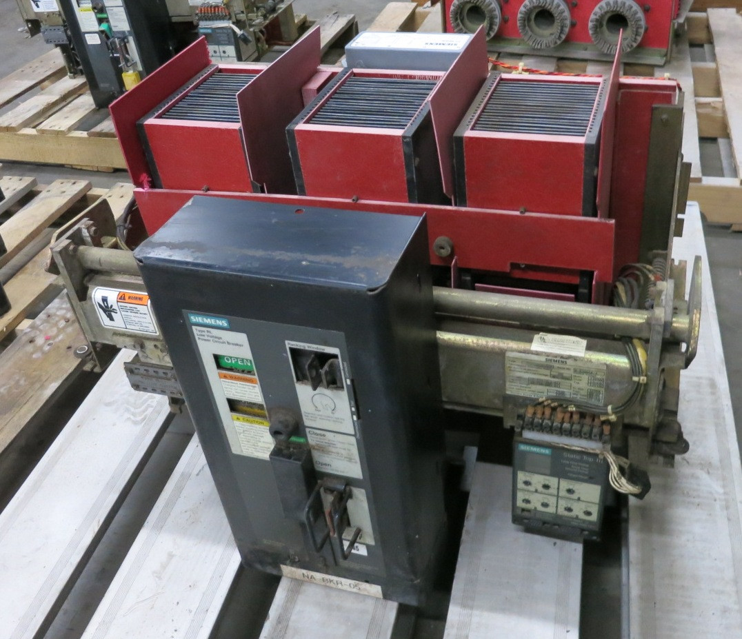 Siemens RLF-3200 3200A Air Breaker LSIG Static Trip III RMS-TSIG-TZ-C 3200 Amp (DW7974-1)