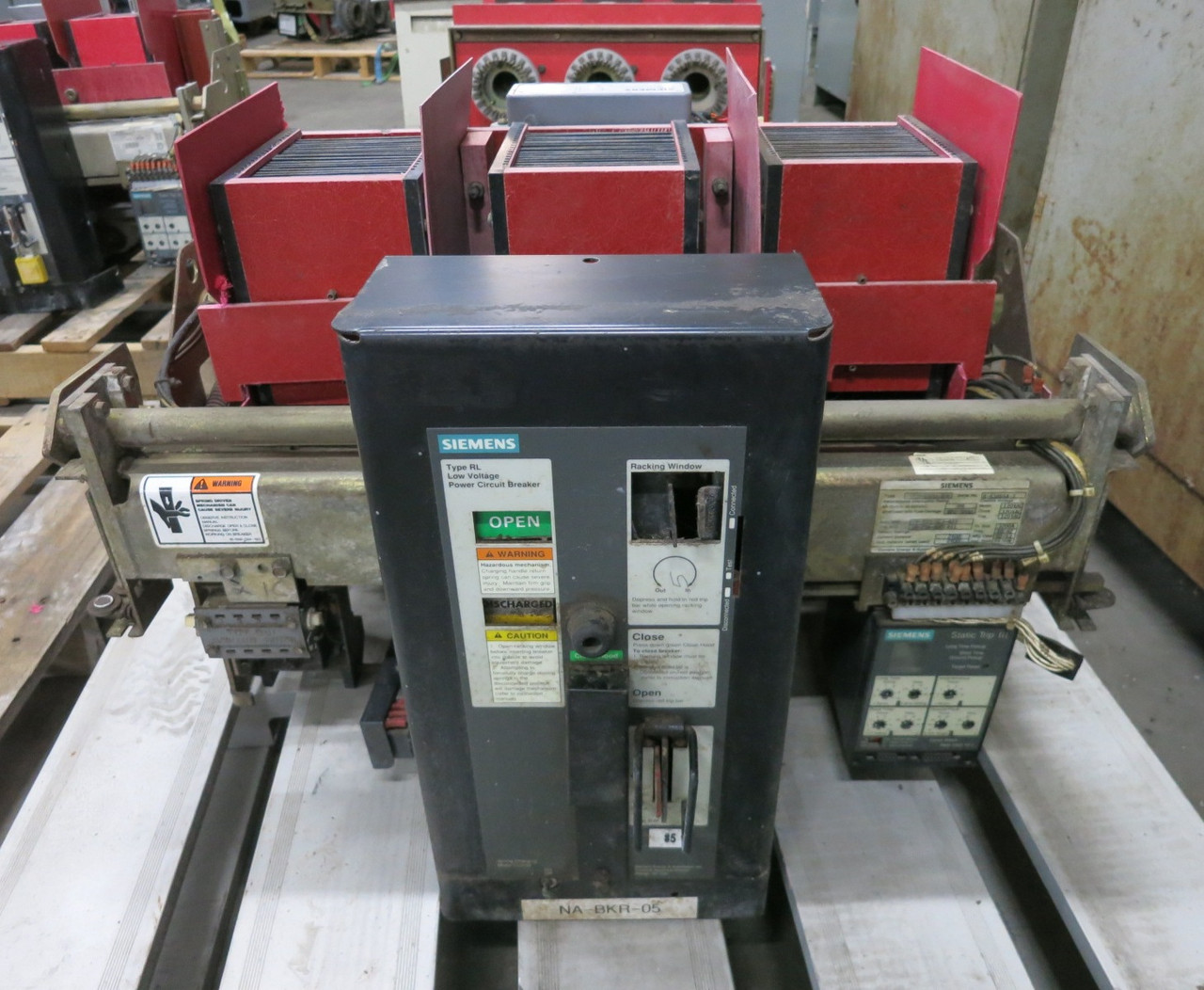 Siemens RLF-3200 3200A Air Breaker LSIG Static Trip III RMS-TSIG-TZ-C 3200 Amp (DW7974-1)