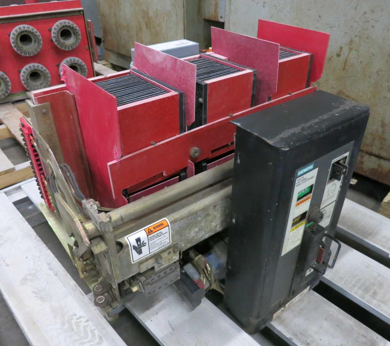 Siemens RLF-3200 3200A Air Breaker LSIG Static Trip III RMS-TSIG-TZ-C 3200 Amp (DW7974-1)