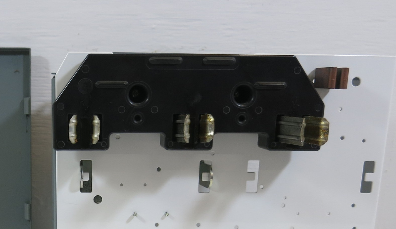 Allen Bradley 2100 Centerline 60A Breaker Feeder 12" MCC Bucket 60 Amp (BJ1078-6)