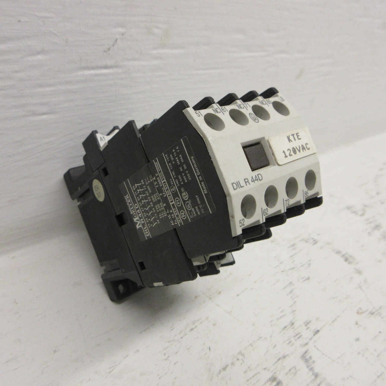 Image of Klockner Moeller DILR44D Motor Contactor 600VAC 120V Coil DILR-44D w/ DIL R 44D