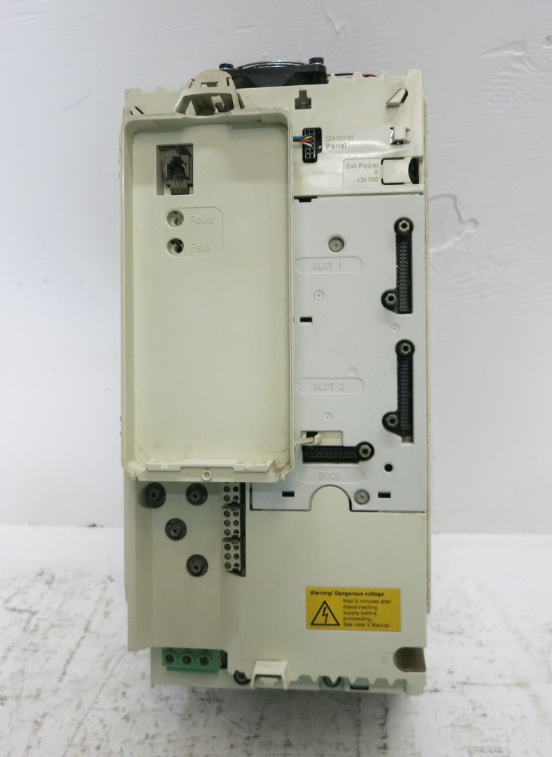 ABB ACS800-U1-0025-5 25 HP AC VS Drive ACS-800 480V VFD 380-500V 25HP ACS800 (DW7984-1)