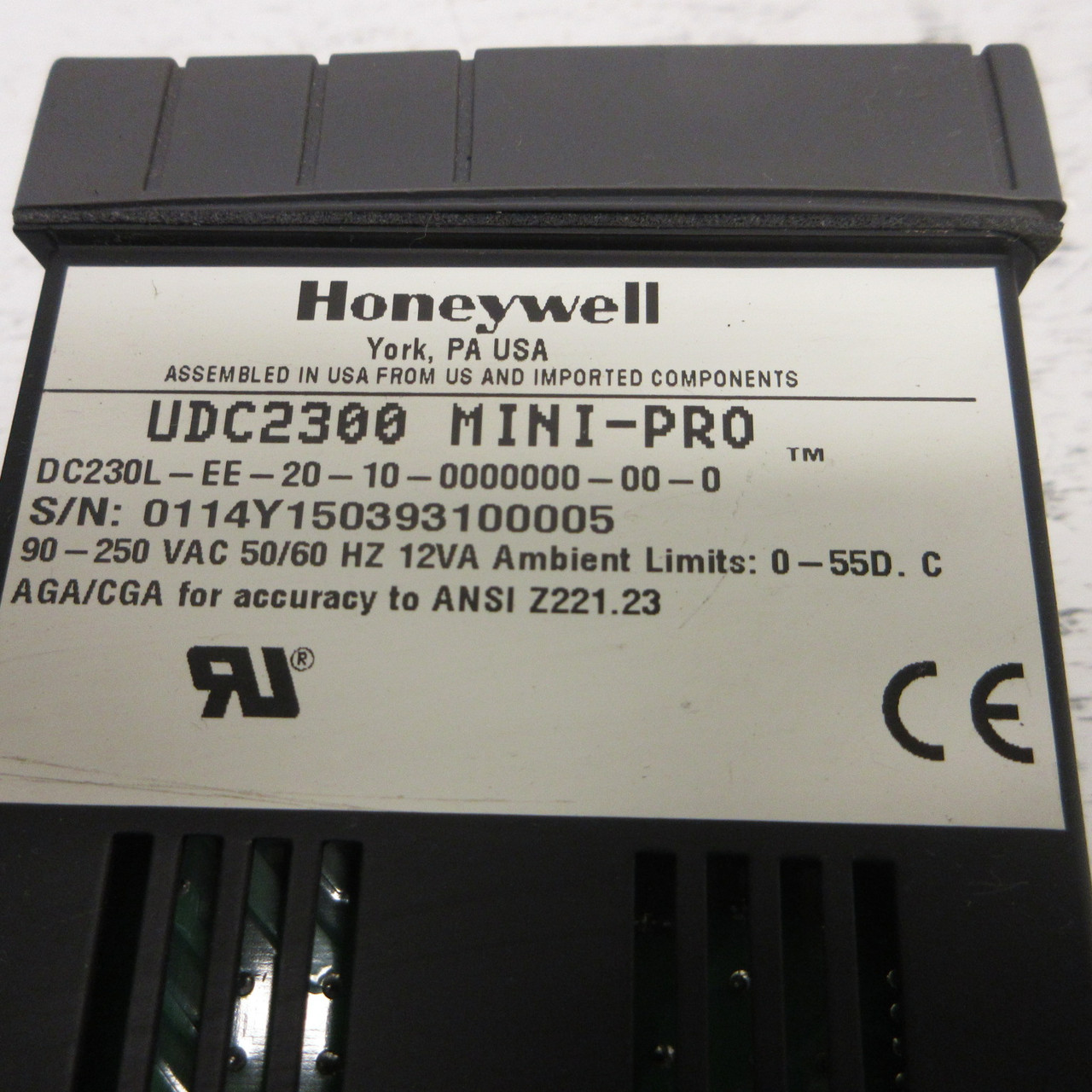 Honeywell DC230L-EE-20-10-0000000-00-0 Temperature Controller UDC2300 Mini-Pro (AH1014-1)