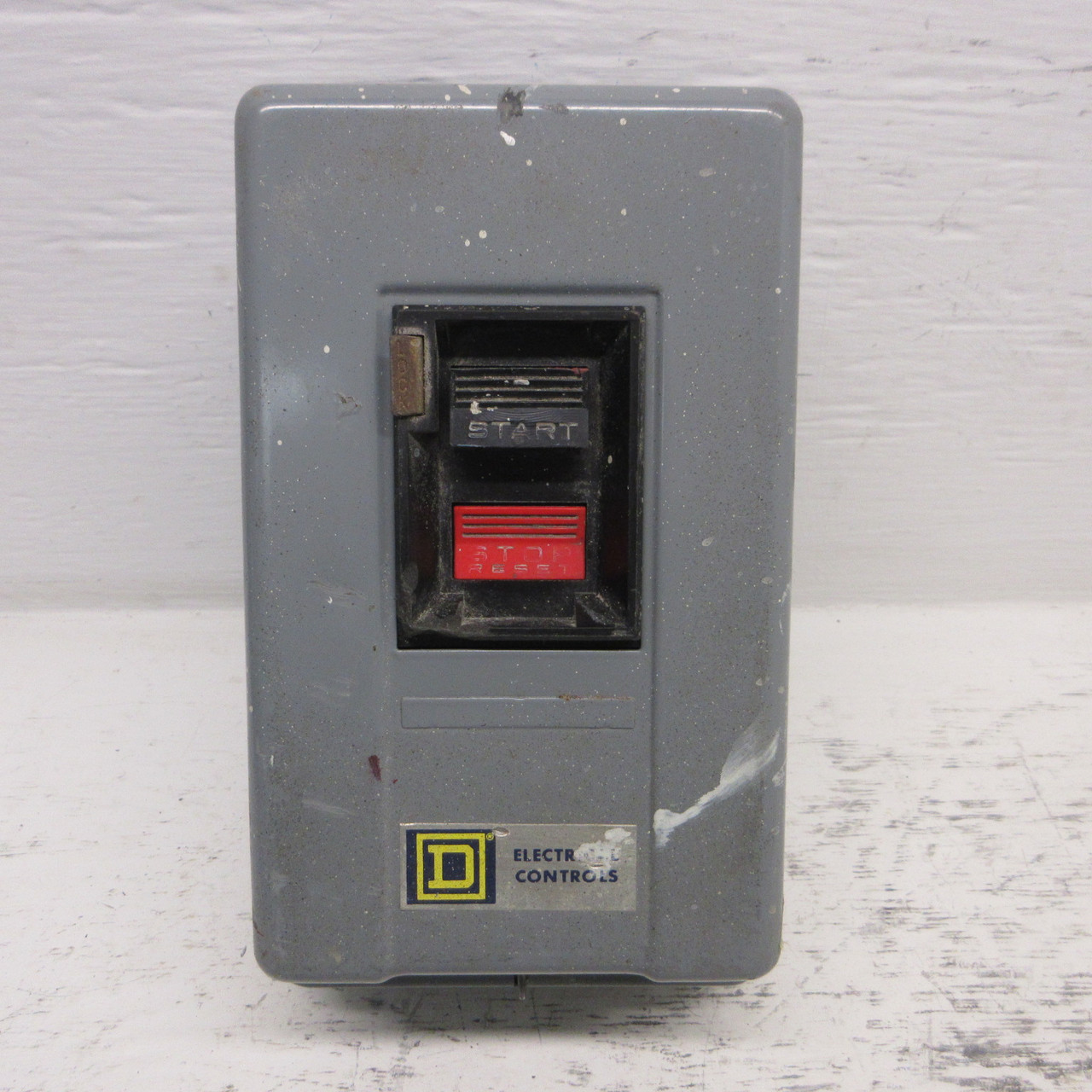 Square D 2510MBG2 Size M-0 Enclosed Manual Starter 480/600VAC 5HP 2510-MBG2 (AH1027-1)