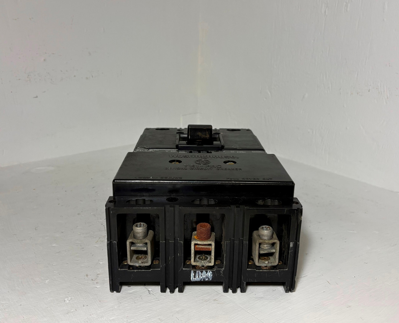 Westinghouse LA3400PRF 400A Trip-Pac Circuit Breaker 200 Amp Trip 600V 3P LA3200 (EM5848-1)