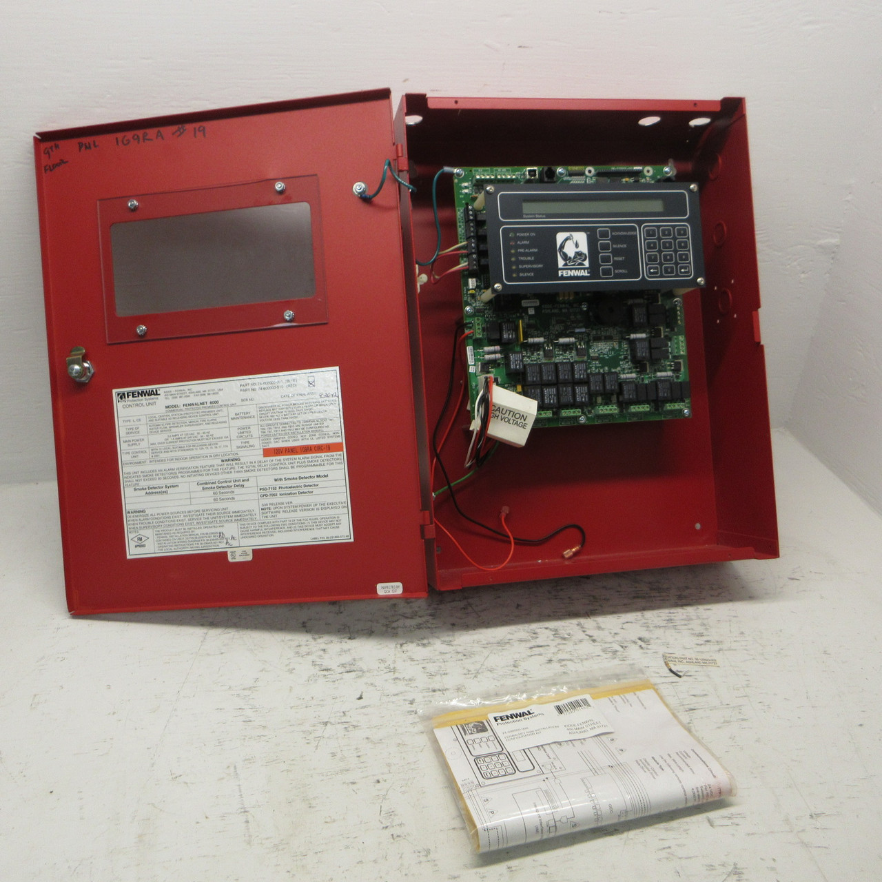 Fenwal Fenwalnet 6000 Red Fire Alarm Control Unit 74-600000-510 120VAC w/ 1 Key (AH1031-1)