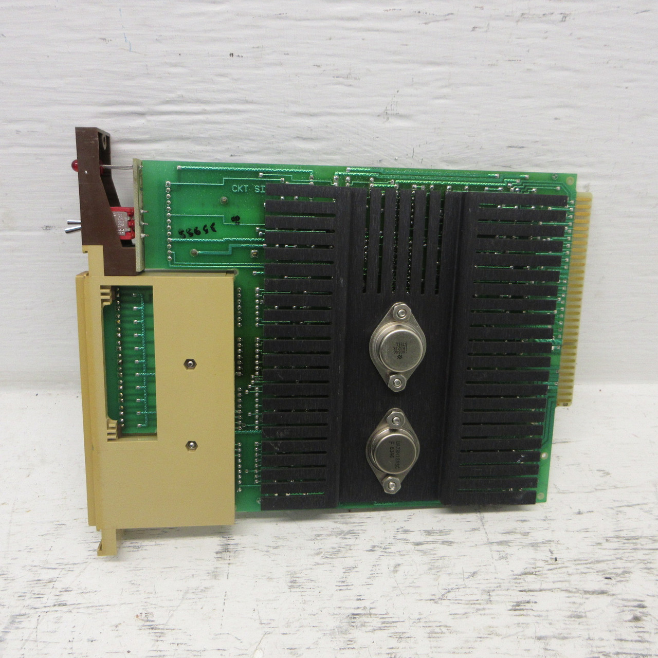 Dynatech Data Systems Model MAC-11 Dyna-Switch Mark II 310810 Rev E PLC Card DDS (AH1037-1)