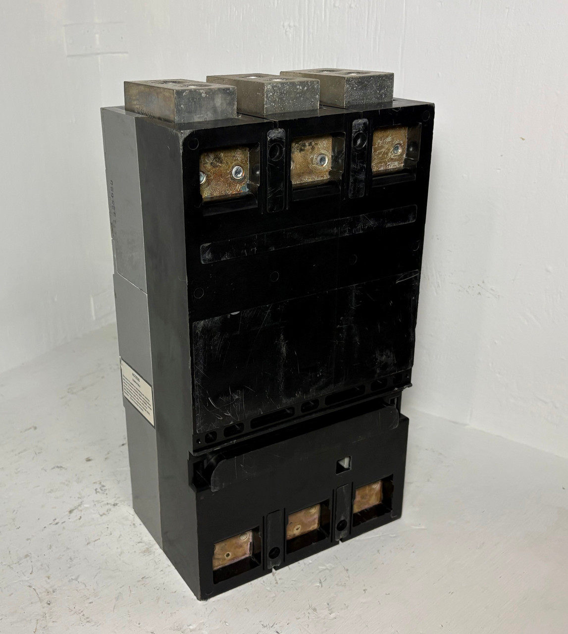 Siemens SMD69800ANGT 800A LSIG Sentron Circuit Breaker 800 Amp SMD6 3P SMD69800 (EM5851-1)