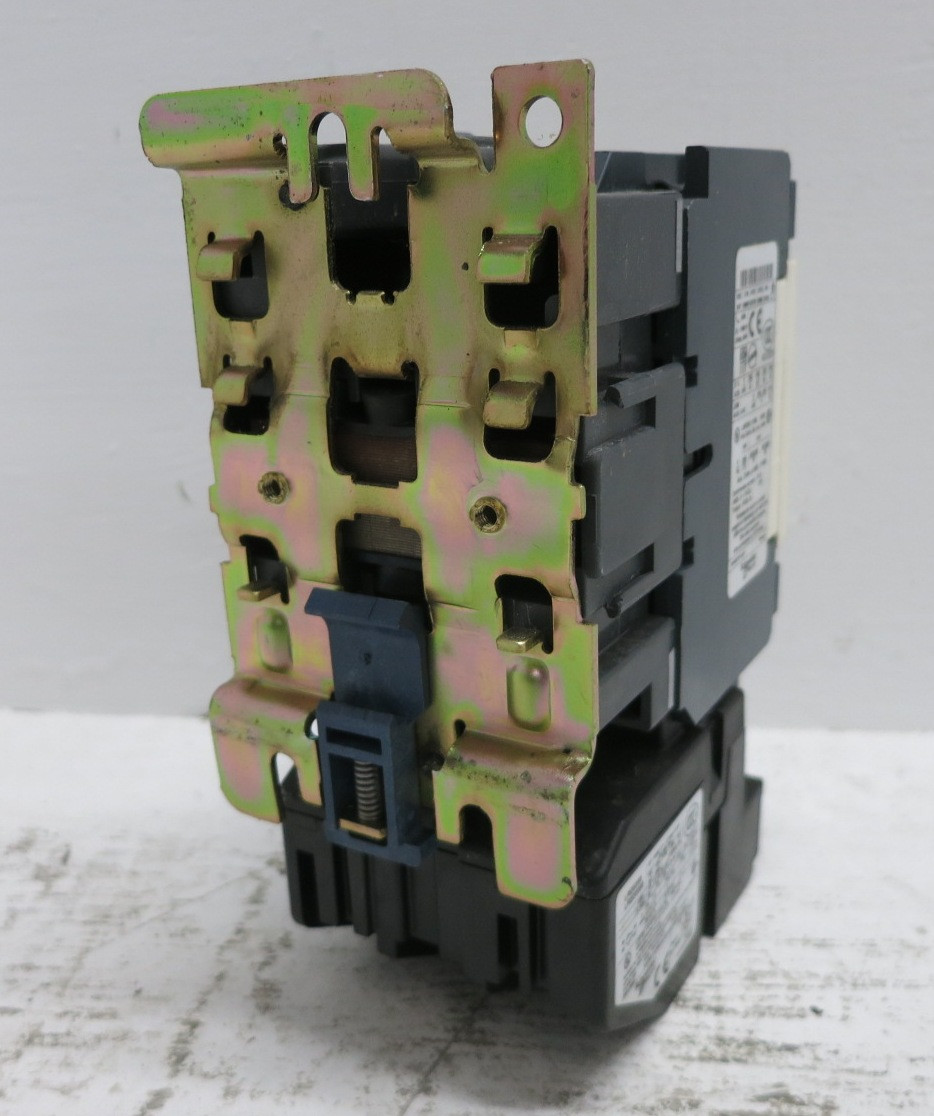 Telemecanique LC1D50 Motor Starter LRD3359 Overload Relay 110V Coil LX1D6F7 (DW8011-2)