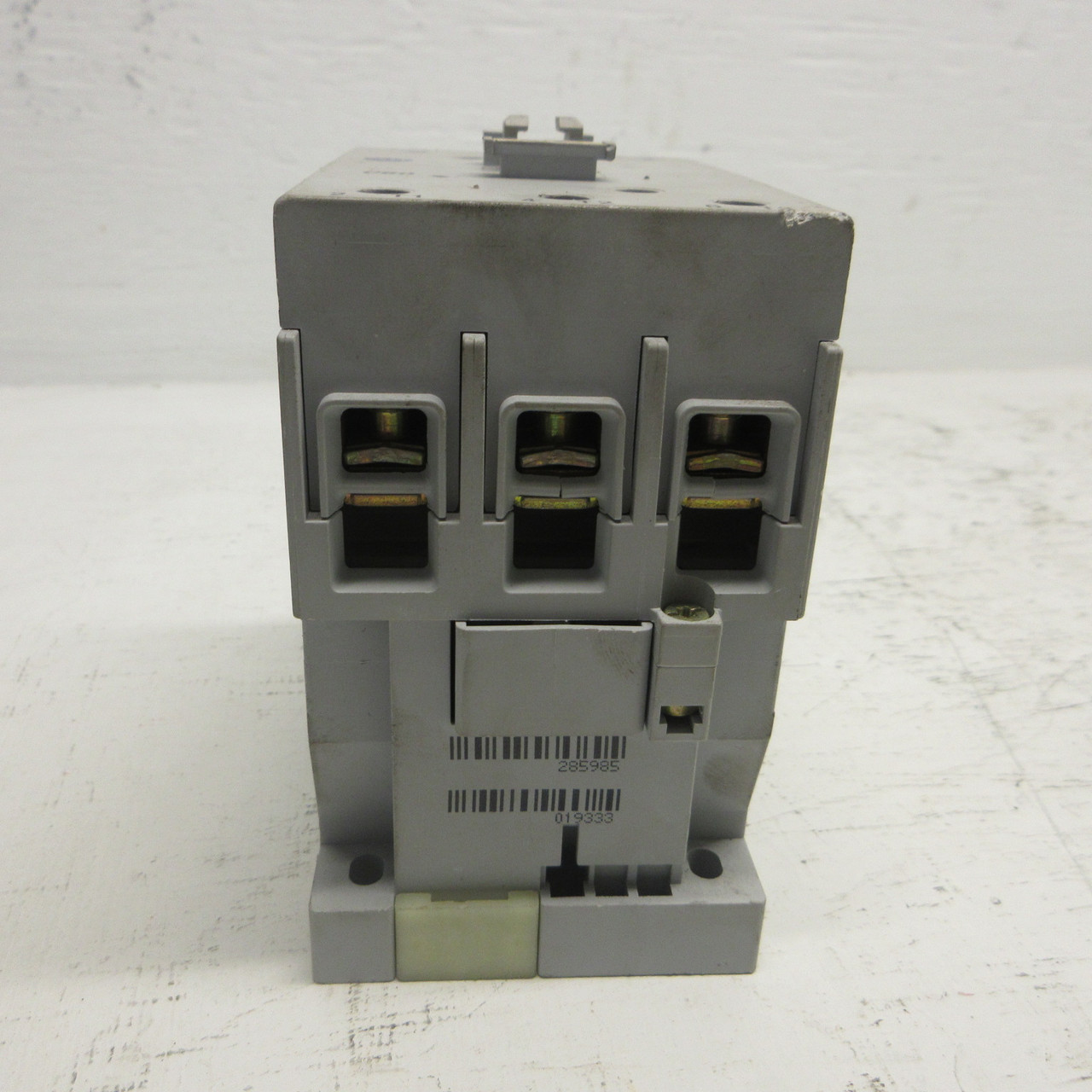 Allen Bradley 100-C60*00 Ser B Motor Contactor 120V Coil C60 90A 600VAC 100C6000 (AH1058-2)