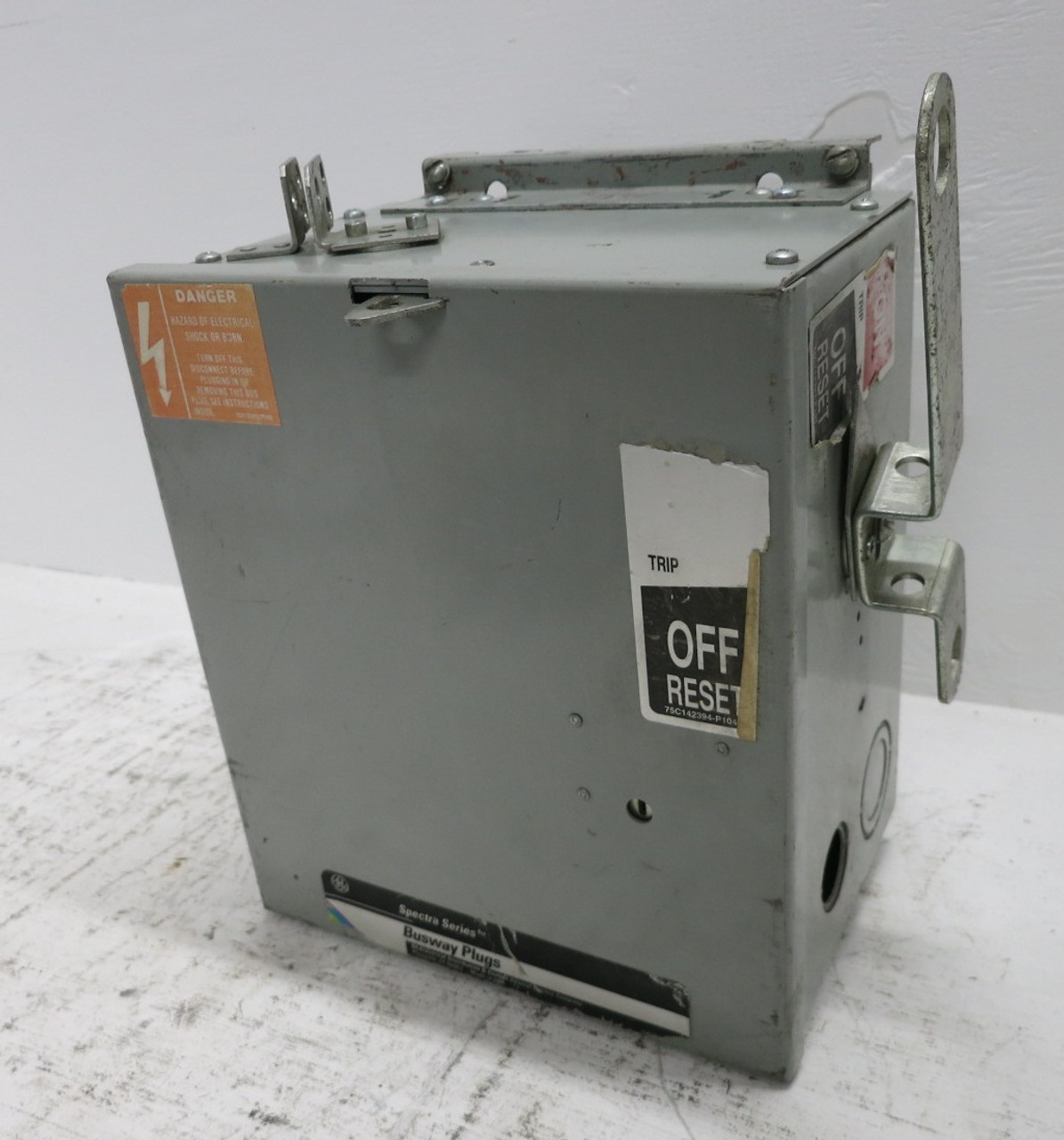 GE SB362R 60A 600V Spectra Flex-A-Plug Fusible Busway Bus Plug 3PH 3W 60 Amp 1 (DW8016-1)