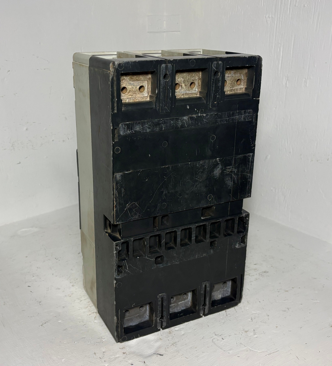Siemens VL1250 1250A Circuit Breaker 480/600 VAC 3 Pole 1250 Amp 3P (EM5855-1)