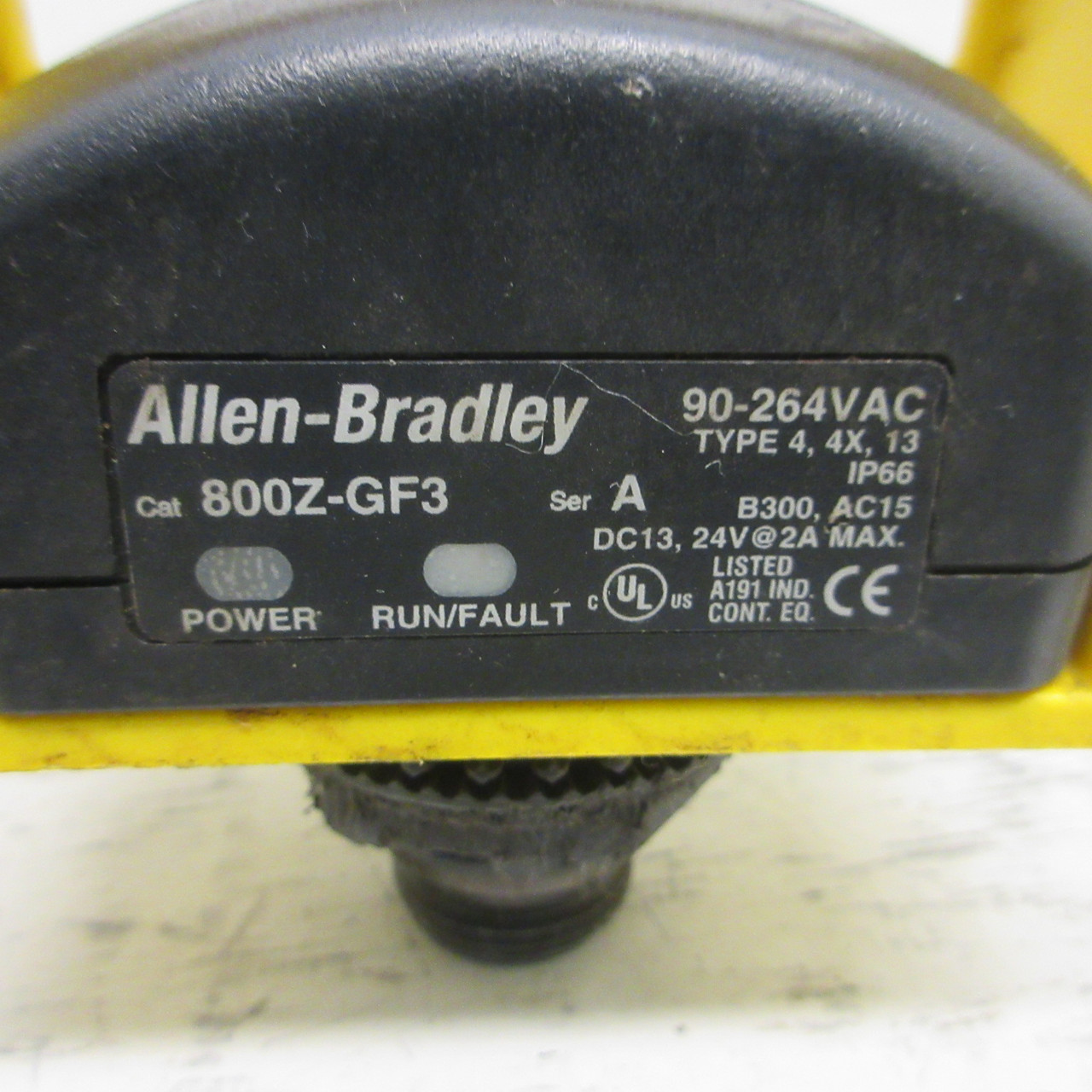 Allen Bradley 800Z-GF3 Ser A Palm Sensitive Touch Button Type 4, 4X, 13 w Handle (AH1064-3)