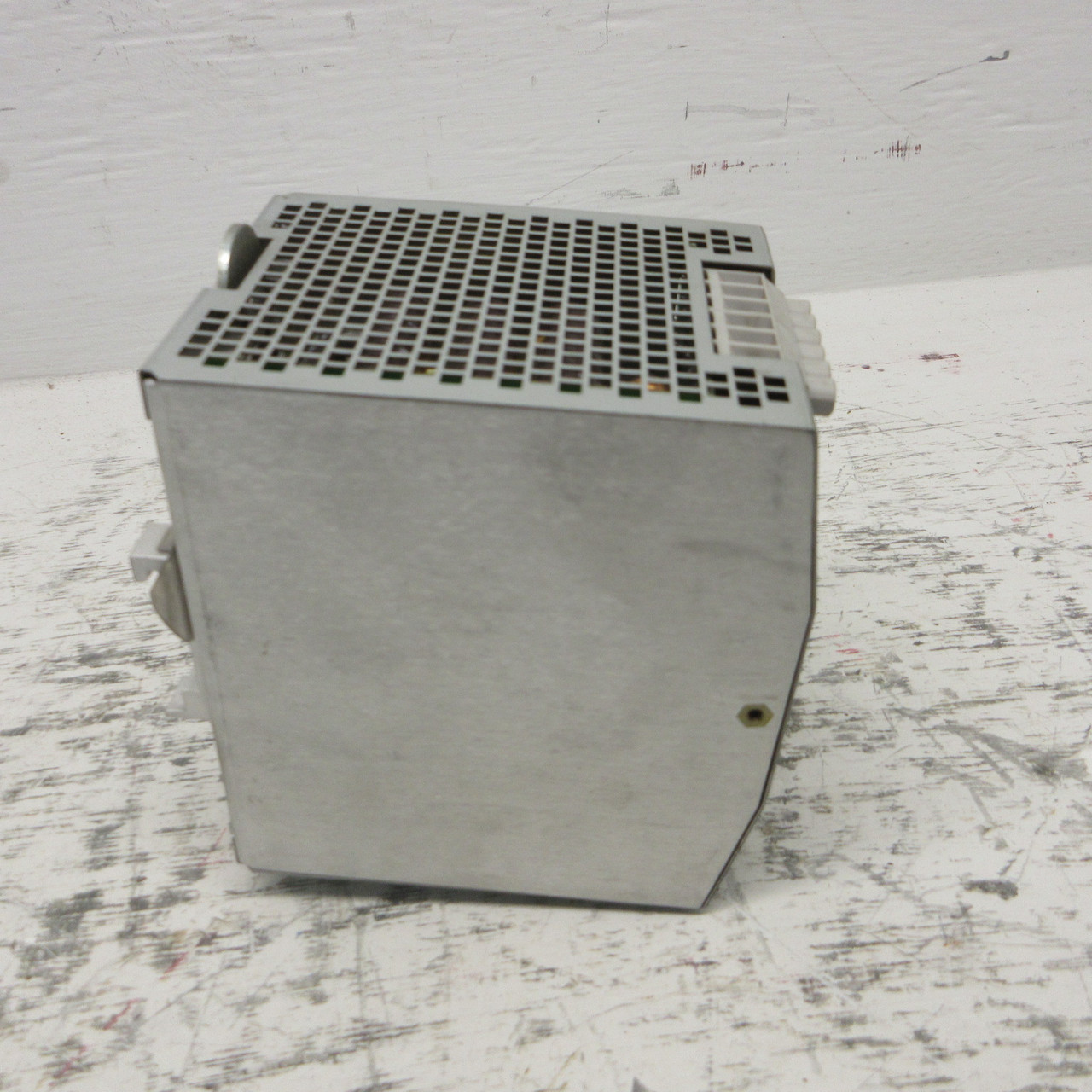 Sola Automation SDN 10-24-100P OVP Power Supply 115/230VAC 5.0/2.0A 50/60HZ SOLA (AH1066-5)