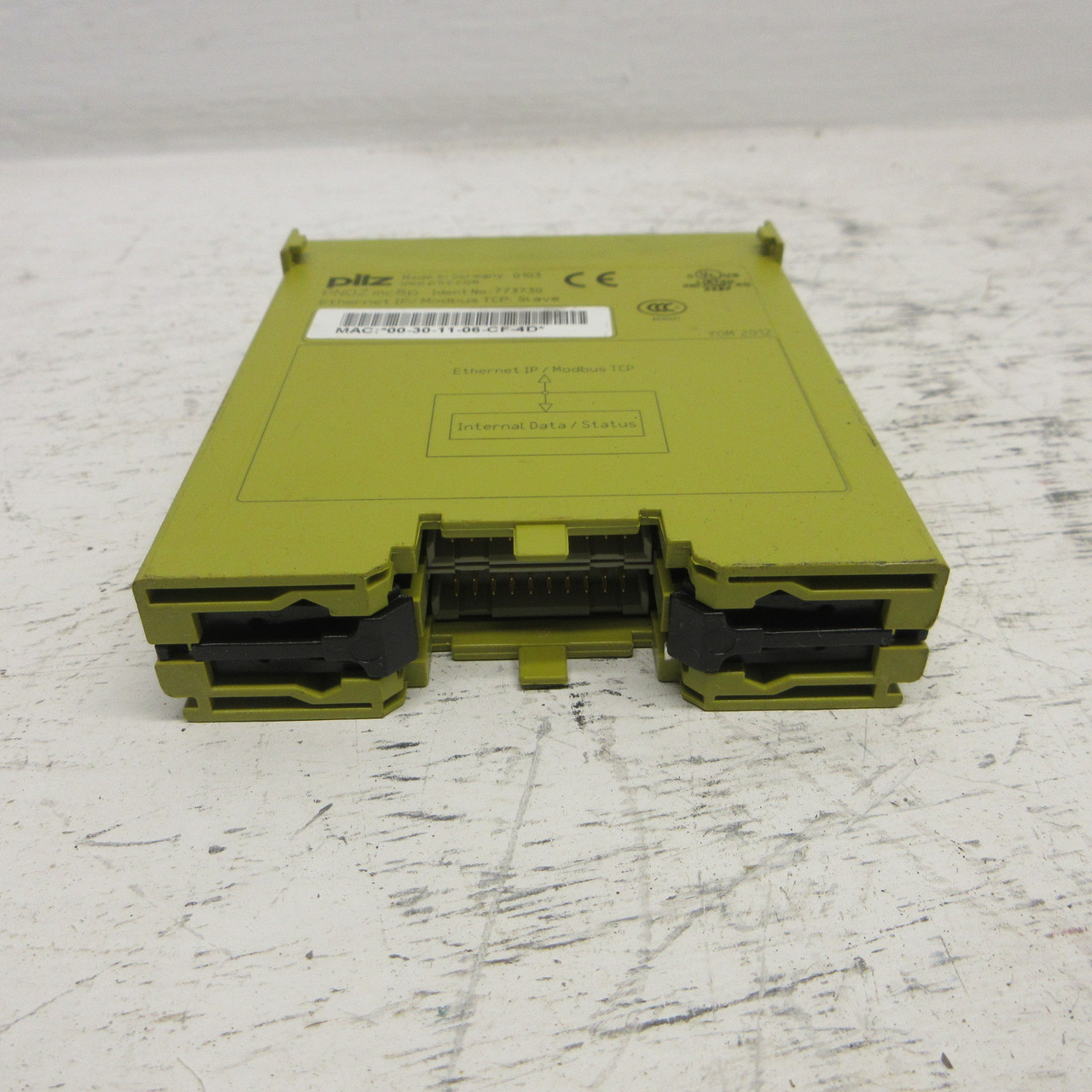 pilz PNOZ MC8P Etherent IP / Modbus TCP: Slave PNOZmc8p 1X RJ45 Port 100 MBIT/S (AH1068-1)