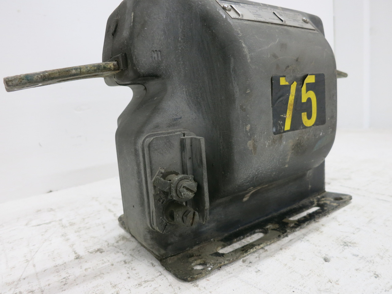 Westinghouse 7524A01G09 Type KIR-60 Current Transformer Ratio 75:5 Amp CT KIR60 (DW8021-1)