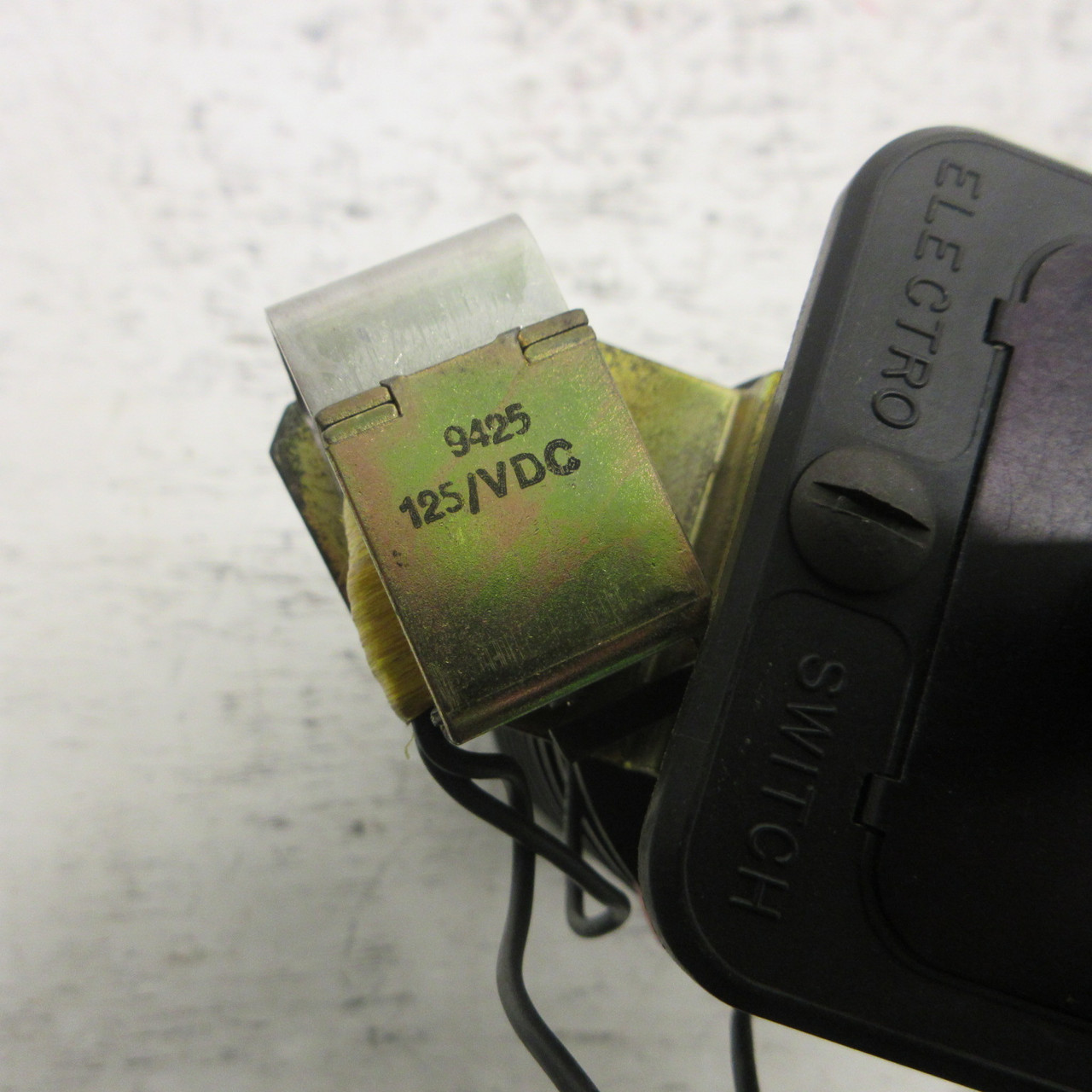 Electroswitch 7808D Lock-Out Rotary Switch Series 24 LOR 125VDC Latching 78080 (AH1079-5)