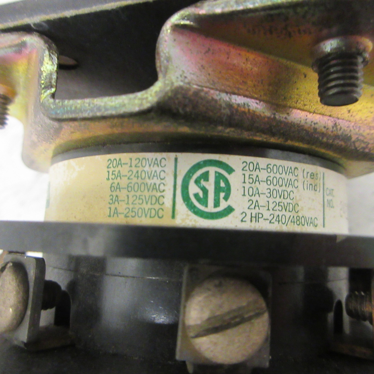 Electroswitch 24210B Rotary Switch Series 24 20A 600V Maunal Auto 2 Position (AH1081-1)