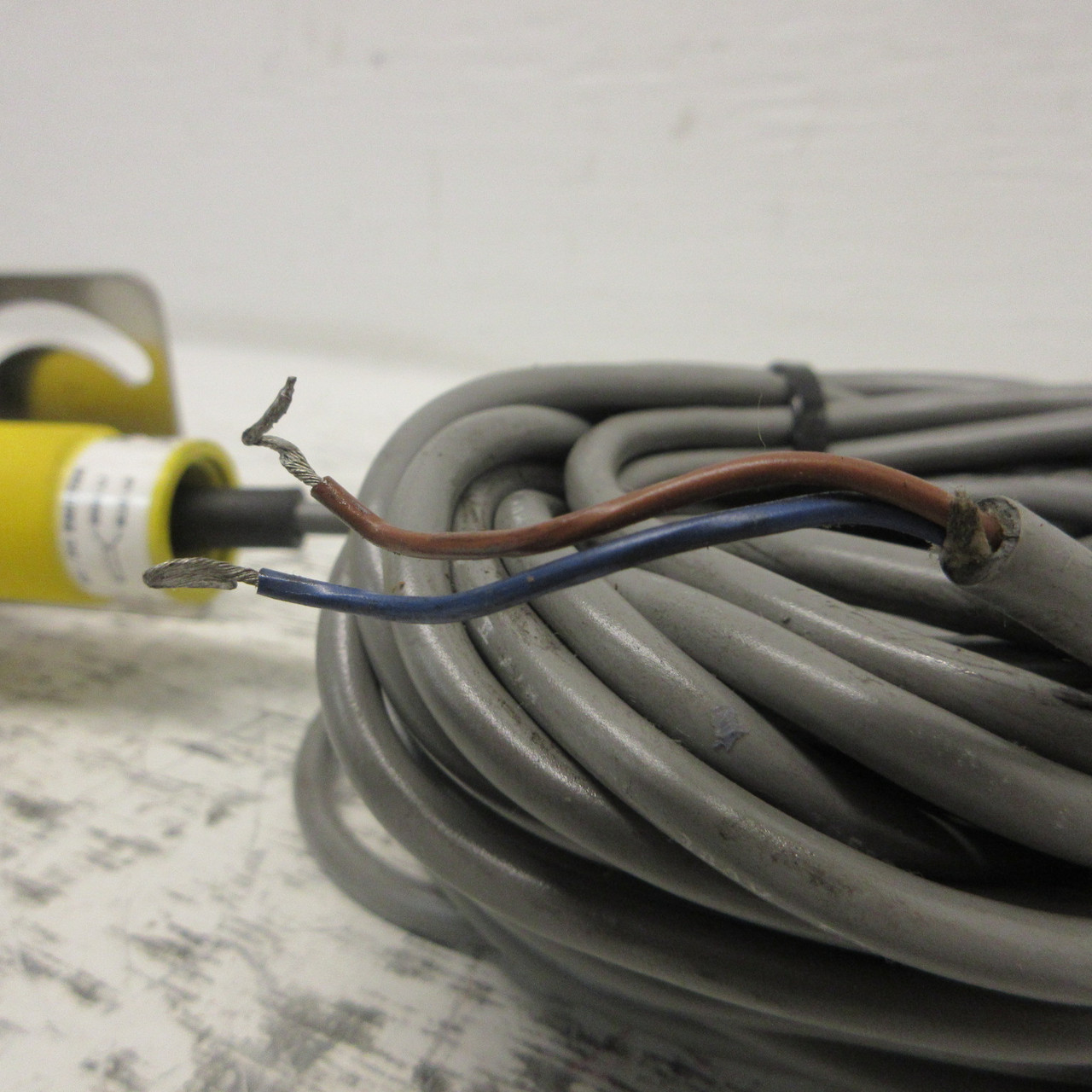 Banner SMA30PEL PhotoElectric Sensor 150M Range SM30 Series w/ SMB30MM Bracket (AH1082-1)