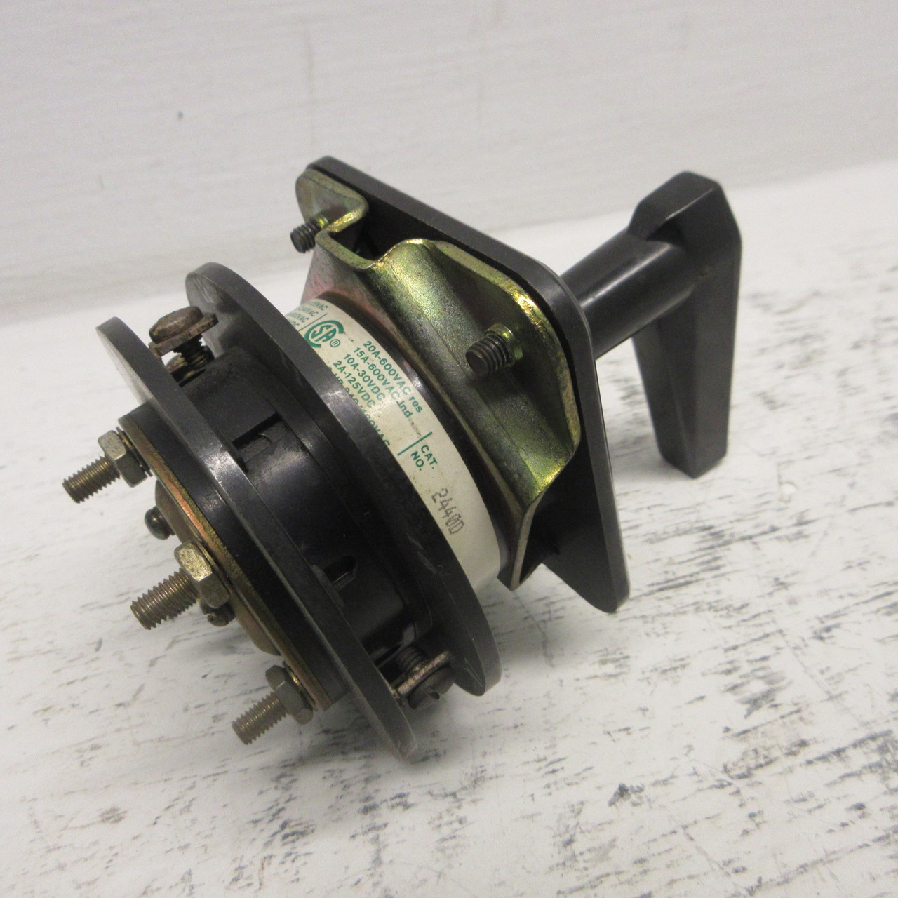 Electroswitch 2440D 20A 600V Breaker Control Rotary Switch Series 24 244OD 2 Pos (AH1080-6)