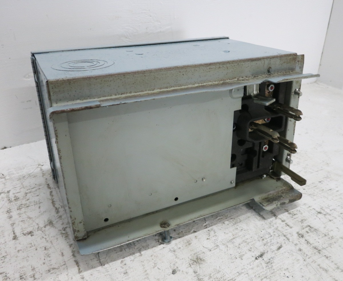ITE XLVB321 30A 240V XJ-L Switch Fusible Bus Plug 30 Amp 240 VAC 3PH XLVB-321 (DW8028-1)