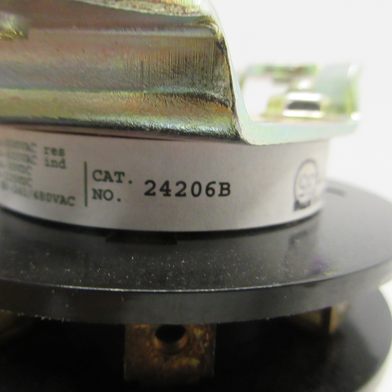 NEW Electroswitch 24206B Rotary Switch Series 24 20A 600V Auto-Manual 242O6B NIB (AH1085-1)