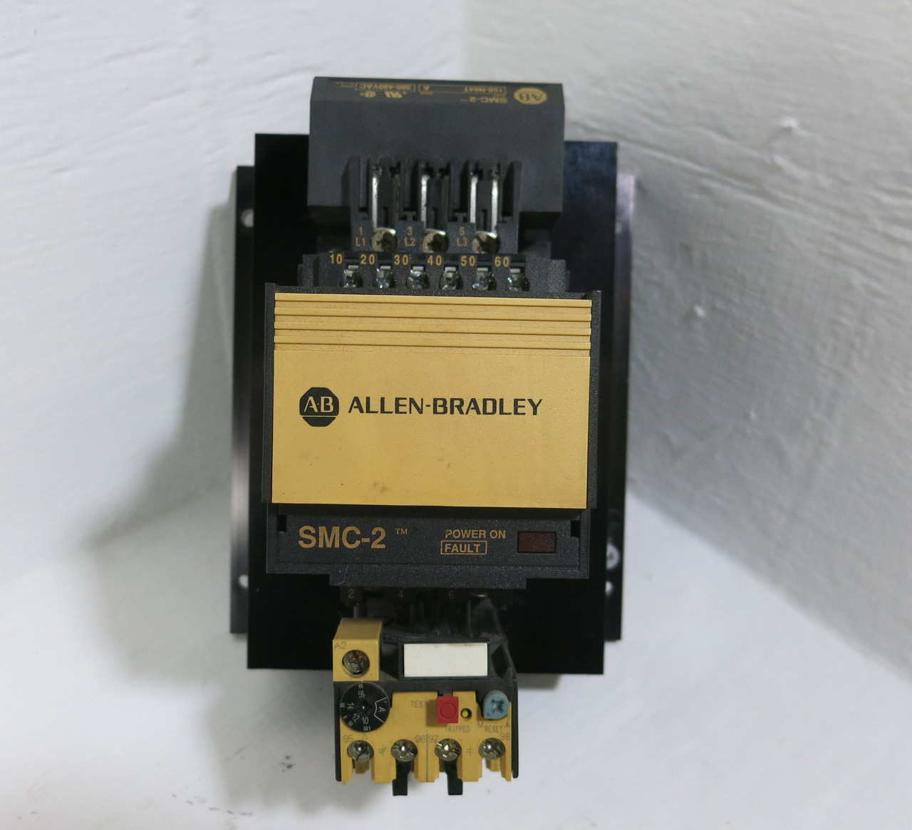 Allen Bradley 150-A16NB Soft Starter SMC-2 10HP 16A 460V 3PH 120V Ser. A (BJ1093-4)