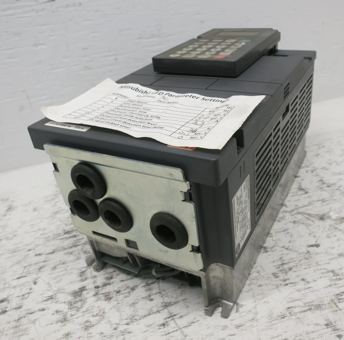 Mitsubishi FR-A740-00060-NA 3 HP Inverter AC VS Drive A700 FR-PU07 3PH 480V VFD (DW8032-1)
