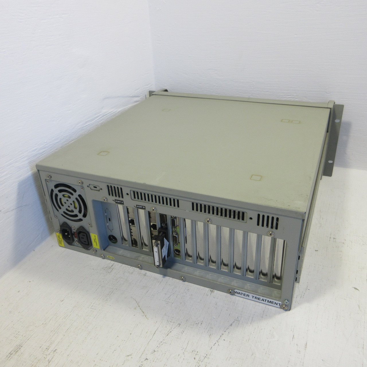 Advantech IPC-610P4-260 Industrial Computer 610 Factory System IPC610P4260 w Key (AH1086-3)