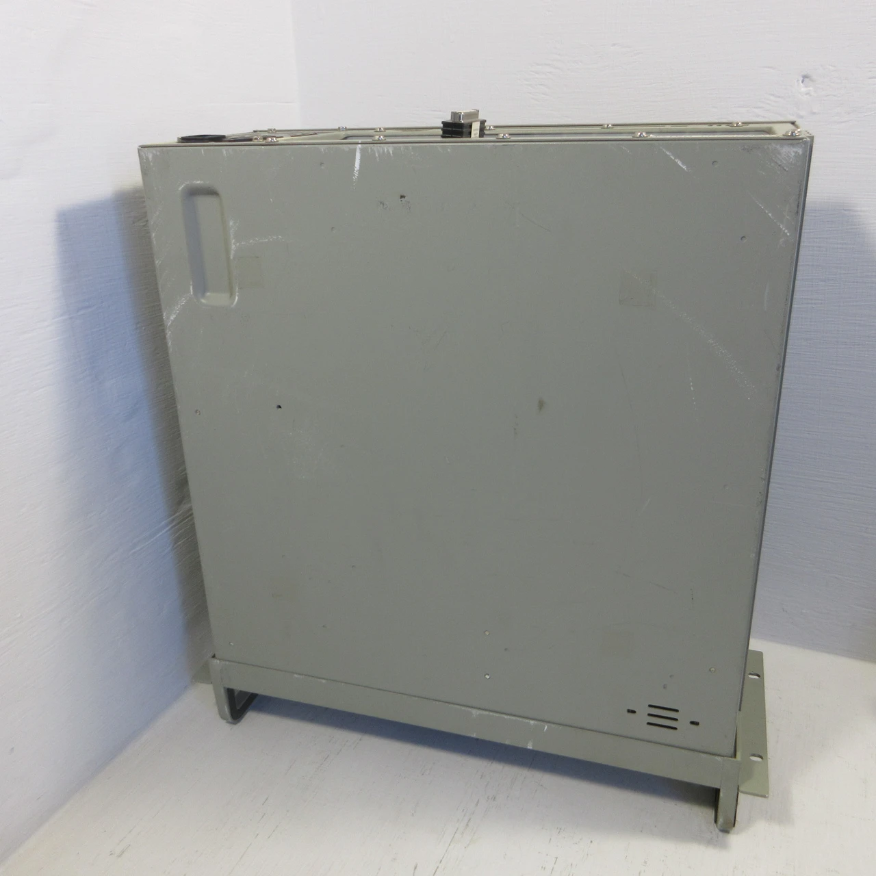 Advantech IPC-610P4-260 Industrial Computer 610 Factory System IPC610P4260 w Key (AH1086-3)
