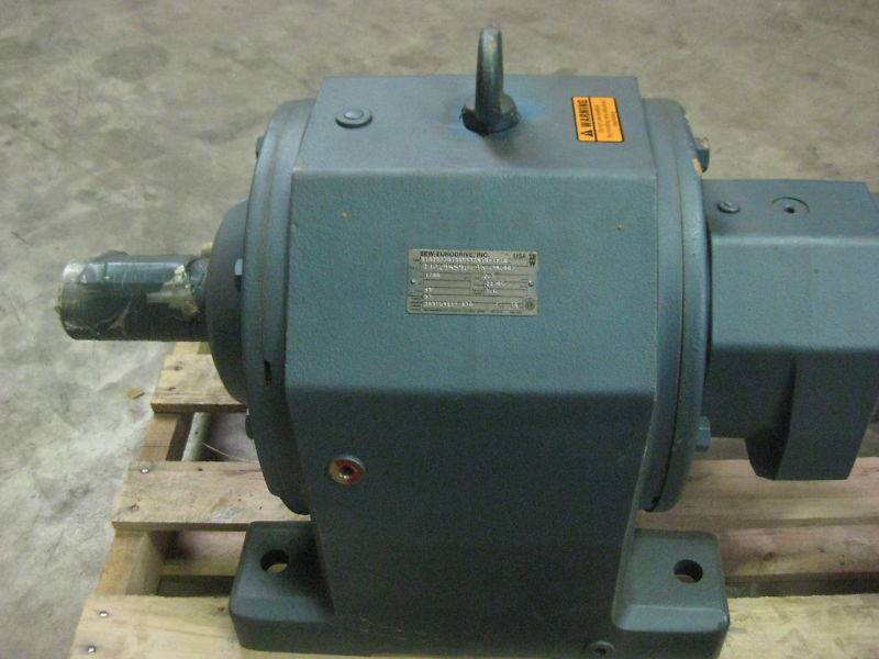 Sew Eurodrive R102R73D 1HP Ratio:689 Gear Reducer NEW (EBI3643-1)