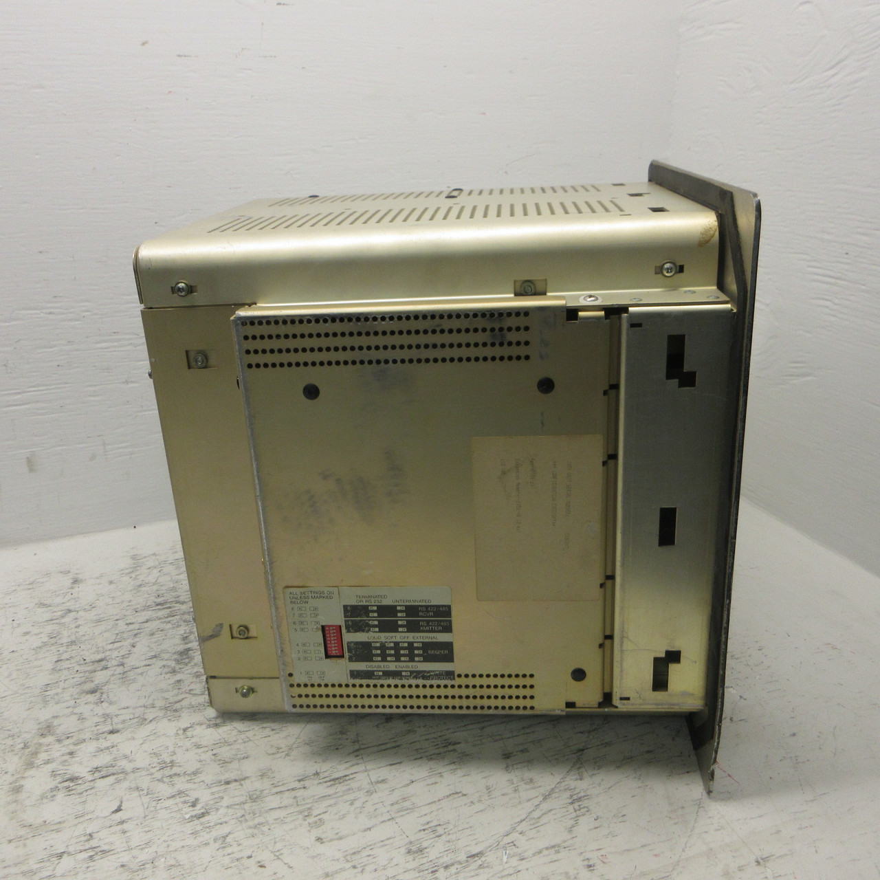Fluke Model 1051 Operator Interface Touchscreen Monitor 11.5" Color 110 VAC 1O51 (AH1096-1)