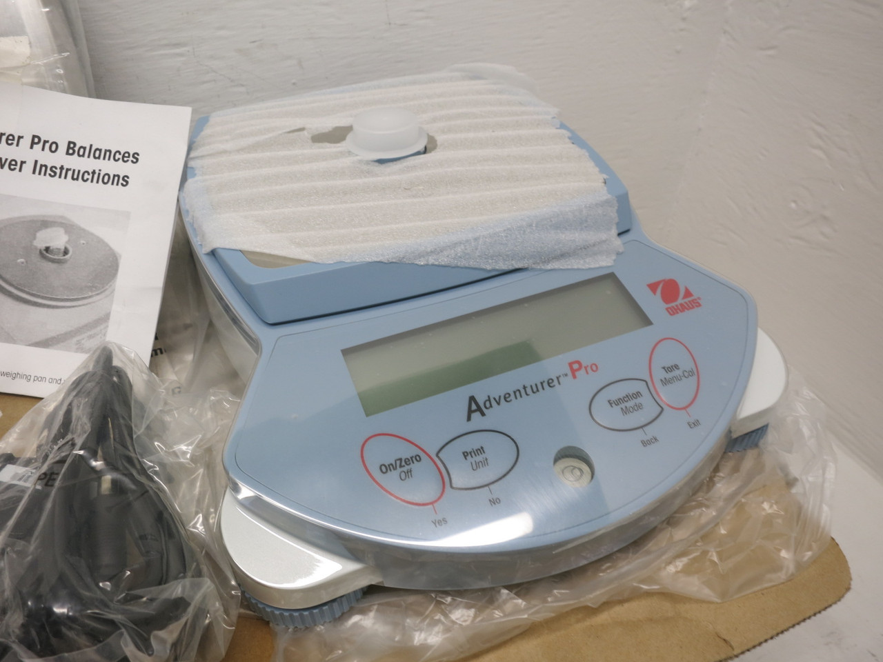 NEW Ohaus Adventurer Pro AV4101 Balance Precision Scale 4100g (DW8038-1)