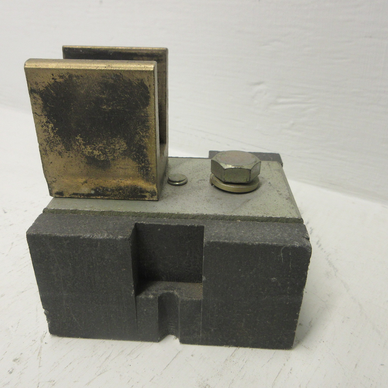 Allen Bradley 40023-401-02 Fuse Holder Block 600V 400A Mountable 600VAC 400 Amp (AH1104-2)