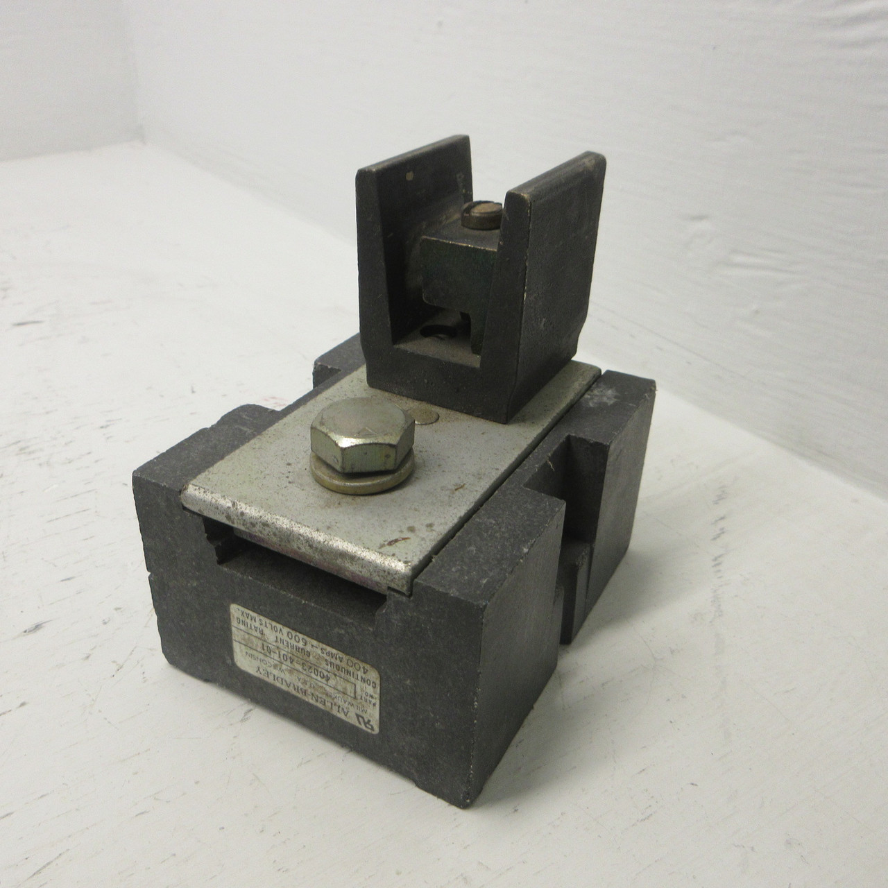 Allen Bradley 40023-401-01 Fuse Holder Block 600V 400A Mountable 600VAC 400 Amp (AH1103-1)