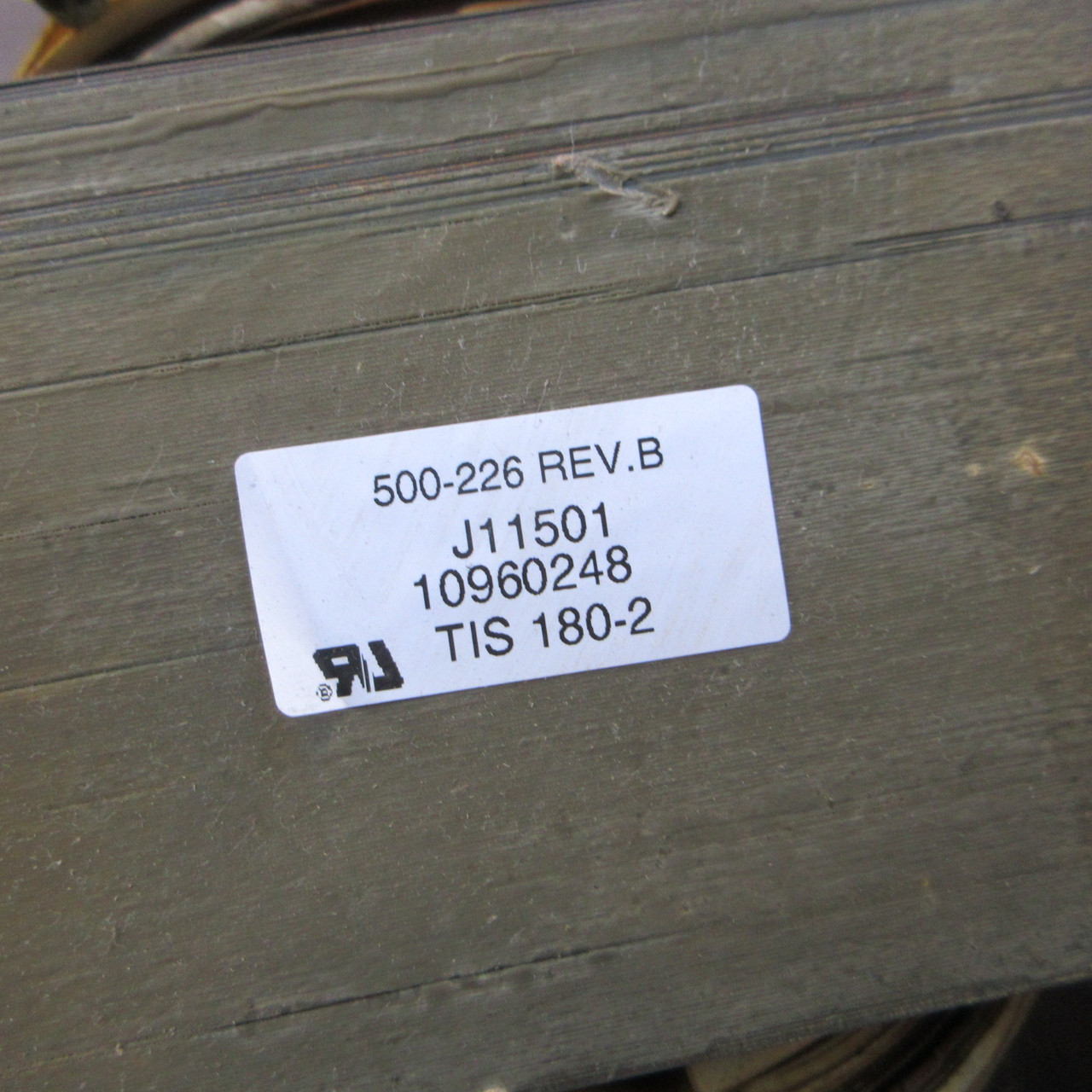 ONEAC CC2357HW Power Conditioner CC2357 012-162 In: 240V~24A Out: 240V/120V~24A (AH1102-1)